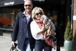 Amsterdam 4 april 2017  
Connie Witteman en Eugene v Dun metb hun puppy Rocco in amsterdam zuid.