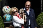 Amsterdam 4 april 2017  
Connie Witteman en Eugene v Dun metb hun puppy Rocco in amsterdam zuid.