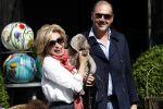 Amsterdam 4 april 2017  
Connie Witteman en Eugene v Dun metb hun puppy Rocco in amsterdam zuid.