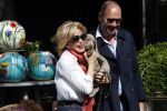 Amsterdam 4 april 2017  
Connie Witteman en Eugene v Dun metb hun puppy Rocco in amsterdam zuid.