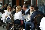 Amsterdam 10 april 2017
Connie Breukehoven met Eugene v Dun op terras.