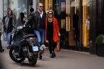 Amsterdam 29 april 2017
Connie Witteman met vriend Eugene v Dun met hun hond op de pc hooftstraat
