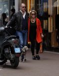 Amsterdam 29 april 2017
Connie Witteman met vriend Eugene v Dun met hun hond op de pc hooftstraat