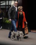 Amsterdam 29 april 2017
Connie Witteman met vriend Eugene v Dun met hun hond op de pc hooftstraat
