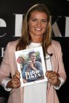 Amsterdam 9 mei 2017 
Presentatie boek Dafne Schippers en haar zus Sanne . Titel van het boek is Dafne Likes.