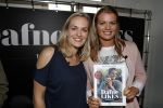 Amsterdam 9 mei 2017 
Presentatie boek Dafne Schippers en haar zus Sanne . Titel van het boek is Dafne Likes.
