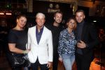 Amsterdam 1 april 2017
Dave en Donny Roelvink open Club Hermanos op het Leidse plein.
Papa Dries Honoria mama Lucienne en de vriendinnen  Amije ( Donny)  en Julia (Dave) waren erbij.