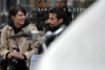Amsterdam 29 april 2017
Zanger Dotan met (een) vriendin opm terras en op straat in Amsterdam zuid.