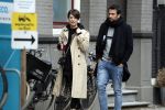 Amsterdam 29 april 2017
Zanger Dotan met (een) vriendin opm terras en op straat in Amsterdam zuid.