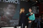 Amsterdam 8 mei 2017
Presentatie L'Homo met Douwe Bob op de cover. Linda de Mol overhandigt het eerste exemplaar.