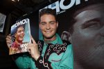 Amsterdam 8 mei 2017
Presentatie L'Homo met Douwe Bob op de cover. Linda de Mol overhandigt het eerste exemplaar.
