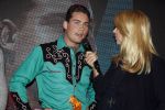 Amsterdam 8 mei 2017
Presentatie L'Homo met Douwe Bob op de cover. Linda de Mol overhandigt het eerste exemplaar.