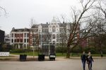 Amsterdam 1 april 2017 
Estelle Cruijff gaat in appartement an het vondelpark wonen.