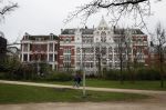 Amsterdam 1 april 2017 
Estelle Cruijff gaat in appartement an het vondelpark wonen.