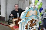 Fijnaart 21 april 2017
O'g3ne en Frans bauer geven feestje in Fijnaart voor de kinderen van de basisschool de springplank waar ze op gezeten hebben. Mariska Frans Jr Christiaan Lucas en Jan alsmede de vader en moeder van de meiden van O'g3ne zijn ook aanwezig.