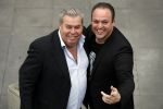Fijnaart 21 april 2017
O'g3ne en Frans bauer geven feestje in Fijnaart voor de kinderen van de basisschool de springplank waar ze op gezeten hebben. Mariska Frans Jr Christiaan Lucas en Jan alsmede de vader en moeder van de meiden van O'g3ne zijn ook aanwezig. Benno de Leeuw