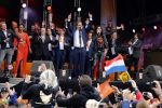 Tilburg 27 april 2017
Koningsdag in tilburg. Aanwezige leden van de koninklijke familie zijn, Koning Willem Alexander Koningin Maxima Prinses Amalia Ariane Alexia, Prins Constantijn prinses Laurentien Prins Maurits Prinses Marilene Prins Bernhard jr Prinses Annette Prins Floris Prinses Aimee Prins Pieter Christiaan en Prinses Anita. Guus Meeuwis en Gers Pardoel zingen ze toe.