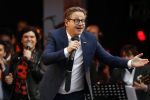 Tilburg 27 april 2017
Koningsdag in tilburg. Aanwezige leden van de koninklijke familie zijn, Koning Willem Alexander Koningin Maxima Prinses Amalia Ariane Alexia, Prins Constantijn prinses Laurentien Prins Maurits Prinses Marilene Prins Bernhard jr Prinses Annette Prins Floris Prinses Aimee Prins Pieter Christiaan en Prinses Anita. Guus Meeuwis en Gers Pardoel zingen ze toe.