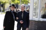 Amsterdam 8 mei 2017
Presentatie L'Homo met Douwe Bob op de cover. Linda de Mol overhandigt het eerste exemplaar.
Hans v Manen met een kennis