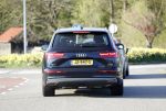 Amsterdam 8 april 2017 
Humberto Tan en Ineke beider auto's staan op de oprit van hun huis.