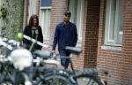 Amsterdam 12 april 2017
Humberto Tan met zijn vrouw Ineke op straat in amsterdam zuid