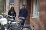 Amsterdam 12 april 2017
Humberto Tan met zijn vrouw Ineke op straat in amsterdam zuid
