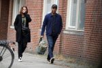 Amsterdam 12 april 2017
Humberto Tan met zijn vrouw Ineke op straat in amsterdam zuid