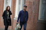 Amsterdam 12 april 2017
Humberto Tan met zijn vrouw Ineke op straat in amsterdam zuid