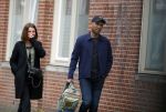 Amsterdam 12 april 2017
Humberto Tan met zijn vrouw Ineke op straat in amsterdam zuid