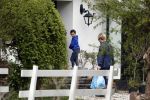 Amsterdam Uitdam 23 april 2017
Thijs Romer en zijn vriendin Igone de Jongh ( en haar zoontje) gaan naar het huis van Katja Schuurman om de verjaardag van Semmie te vieren