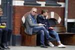 Amsterdam 10 april 2017 
Jack Spijkerman eet broodje met zijn zoon