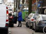 Amsterdam 5 april 2017 
Jan des Bouvrie met zijn zoon Jan op terras.