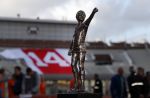 Amsterdam 25 april 2017
Huis Igone de JonghJohan Cruijff run van 14 km vanuit Olympisch stadon naar Arena. Johan Cruijff zou vandaag 70 geworden zijn. oa Estelle Cruijff Johnny Heitinga Sjaak Swart Erben Wennemars deden mee. Johan Cruijff beeldje