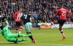 Eindhoven,23 April 2017 PSV-AJAX Seizoen 2016/2017, eindstand 1-0
Joshua Brenet probeert in de laatste minuut de stand nog op 2-0 te brengen. Helaas.......