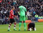 Eindhoven,23 April 2017 PSV-AJAX Seizoen 2016/2017, eindstand 1-0
Joshua Brenet probeert in de laatste minuut de stand nog op 2-0 te brengen. Helaas.......