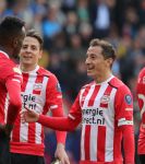 Eindhoven,23 April 2017 PSV-AJAX Seizoen 2016/2017, eindstand 1-0
Joshua Brenet en Andre Guardado