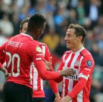 Eindhoven,23 April 2017 PSV-AJAX Seizoen 2016/2017, eindstand 1-0
Joshua Brenet en Andre Guardado
