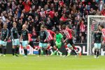 Eindhoven,23 April 2017 PSV-AJAX Seizoen 2016/2017, eindstand 1-0
Blijdschap bij Jurgen Locadia na een mooie vrije trap waardoor de stand op 1-0 komt
