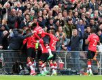 Eindhoven,23 April 2017 PSV-AJAX Seizoen 2016/2017, eindstand 1-0
Blijdschap bij Jurgen Locadia na een mooie vrije trap waardoor de stand op 1-0 komt