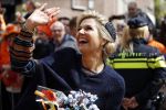 Tilburg 27 april 2017
Koningsdag in tilburg. Aanwezige leden van de koninklijke familie zijn, Koning Willem Alexander Koningin Maxima Prinses Amalia Ariane Alexia, Prins Constantijn prinses Laurentien Prins Maurits Prinses Marilene Prins Bernhard jr Prinses Annette Prins Floris Prinses Aimee Prins Pieter Christiaan en Prinses Anita. Guus Meeuwis en Gers Pardoel zingen ze toe.