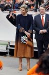 Tilburg 27 april 2017
Koningsdag in tilburg. Aanwezige leden van de koninklijke familie zijn, Koning Willem Alexander Koningin Maxima Prinses Amalia Ariane Alexia, Prins Constantijn prinses Laurentien Prins Maurits Prinses Marilene Prins Bernhard jr Prinses Annette Prins Floris Prinses Aimee Prins Pieter Christiaan en Prinses Anita. Guus Meeuwis en Gers Pardoel zingen ze toe.