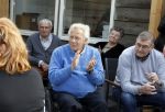 Lelystad 7 april 2017 
Uitreiking boek Christa Krommenhoek ( dochter Koos Alberts). Koos en Joke krijgen het eerste boek van haar.