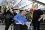 Lelystad 7 april 2017 
Uitreiking boek Christa Krommenhoek ( dochter Koos Alberts). Koos en Joke krijgen het eerste boek van haar.