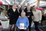 Lelystad 7 april 2017 
Uitreiking boek Christa Krommenhoek ( dochter Koos Alberts). Koos en Joke krijgen het eerste boek van haar.