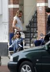 Amsterdam 31 maart 2017 
Manuel Broekman met zijn vriendin Adriana Mosk op straat in Amsterdam