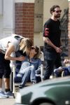 Amsterdam 31 maart 2017 
Manuel Broekman met zijn vriendin Adriana Mosk op straat in Amsterdam