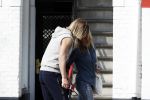 Amsterdam 31 maart 2017 
Manuel Broekman met zijn vriendin Adriana Mosk op straat in Amsterdam