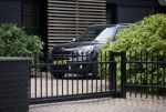 Blaricum 12 april 2017
Huis en auto's Marco Borsato en Leontine in Blaricum