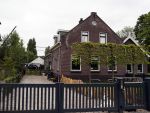 Ouderkerk aan de amstel 10 mei 2017
Heeft Sylvana Simons de boerderij naast de boerderij van Nicolette Kluiver gekocht? (huis)