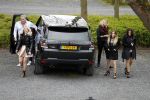 Fijnaart 21 april 2017
O'g3ne en Frans bauer geven feestje in Fijnaart voor de kinderen van de basisschool de springplank waar ze op gezeten hebben. Mariska Frans Jr Christiaan Lucas en Jan alsmede de vader en moeder van de meiden van O'g3ne zijn ook aanwezig.